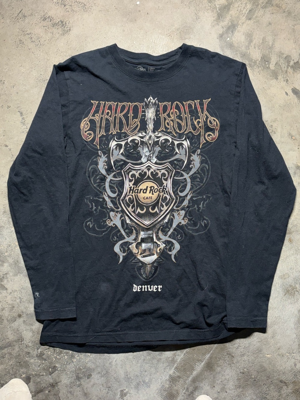 Hard Rock Cafe Black Denver Crest Long Sleeve Tee